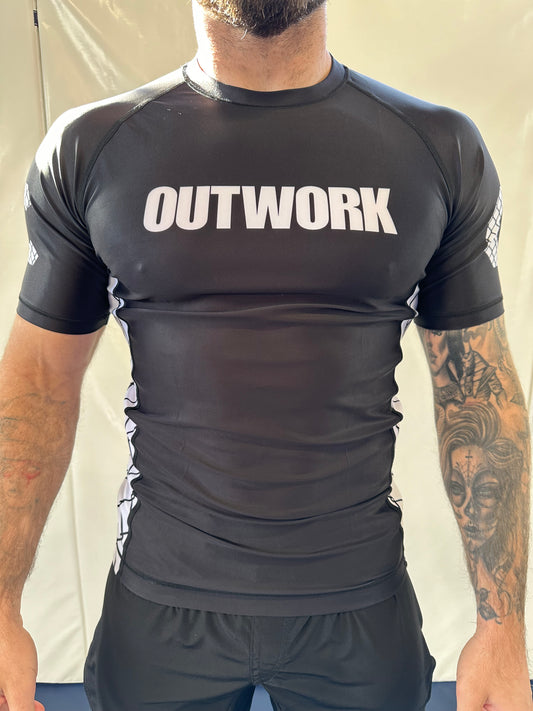 Outwork rashgaurd - Black & White